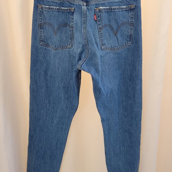 Levi's Wedgie Straight Jeans - Picture 2 of 4